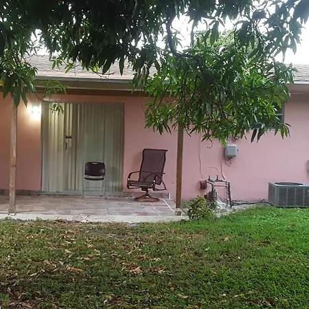 The Jazzy Escape Villa Miami Exterior photo